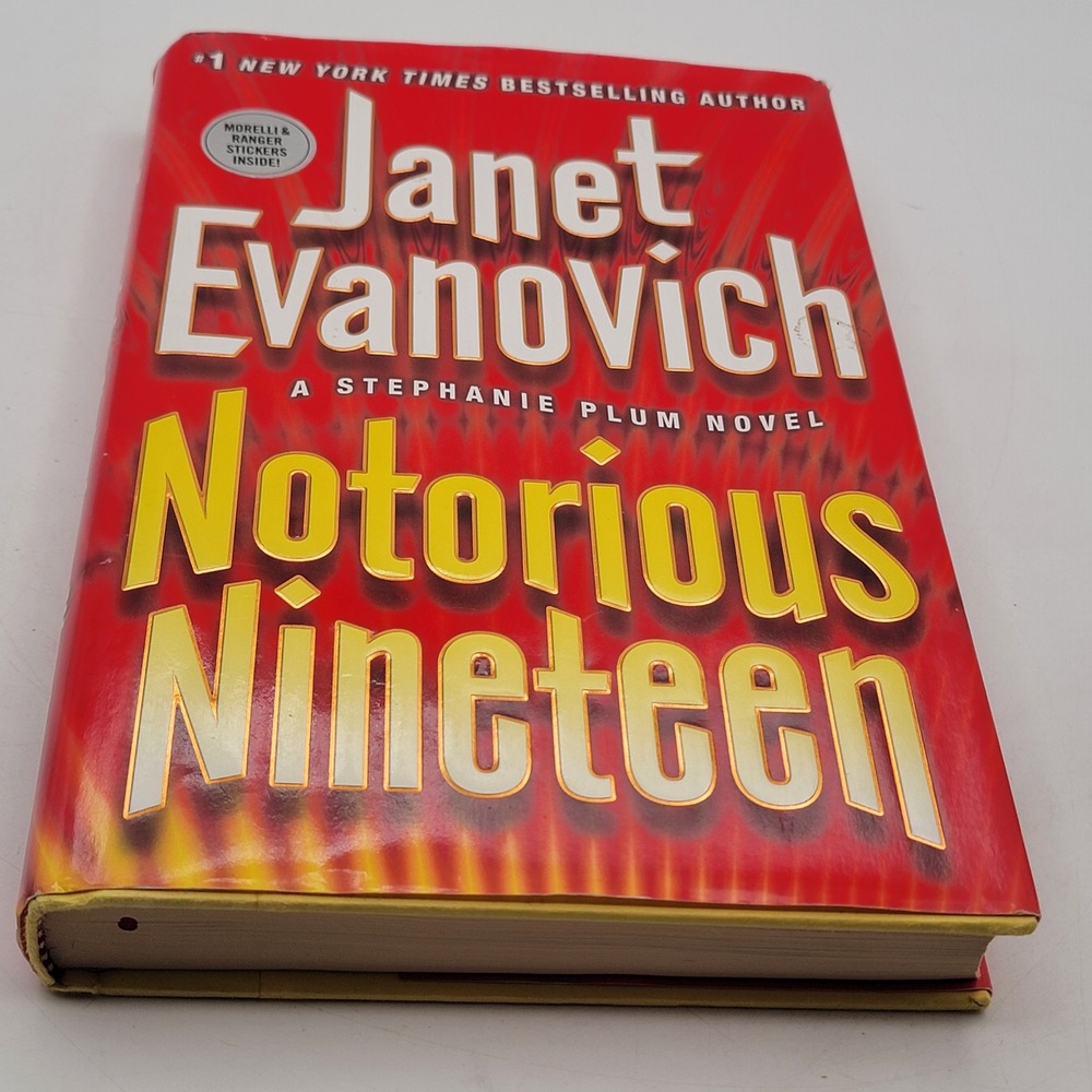 Janet Evanovich Notorious Nineteen Hardcover First Edition 1st Printing Good
